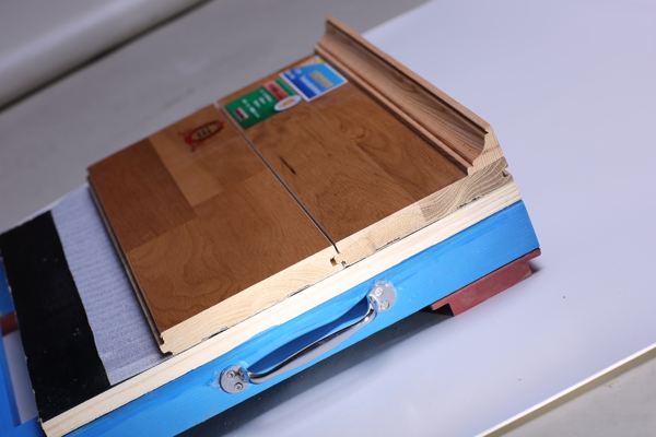 体育场馆木地板多少钱一平方米